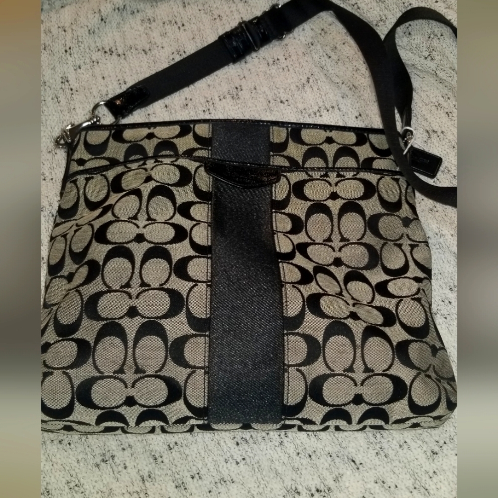 Coach File Bag Black Crossbody 13 X 11